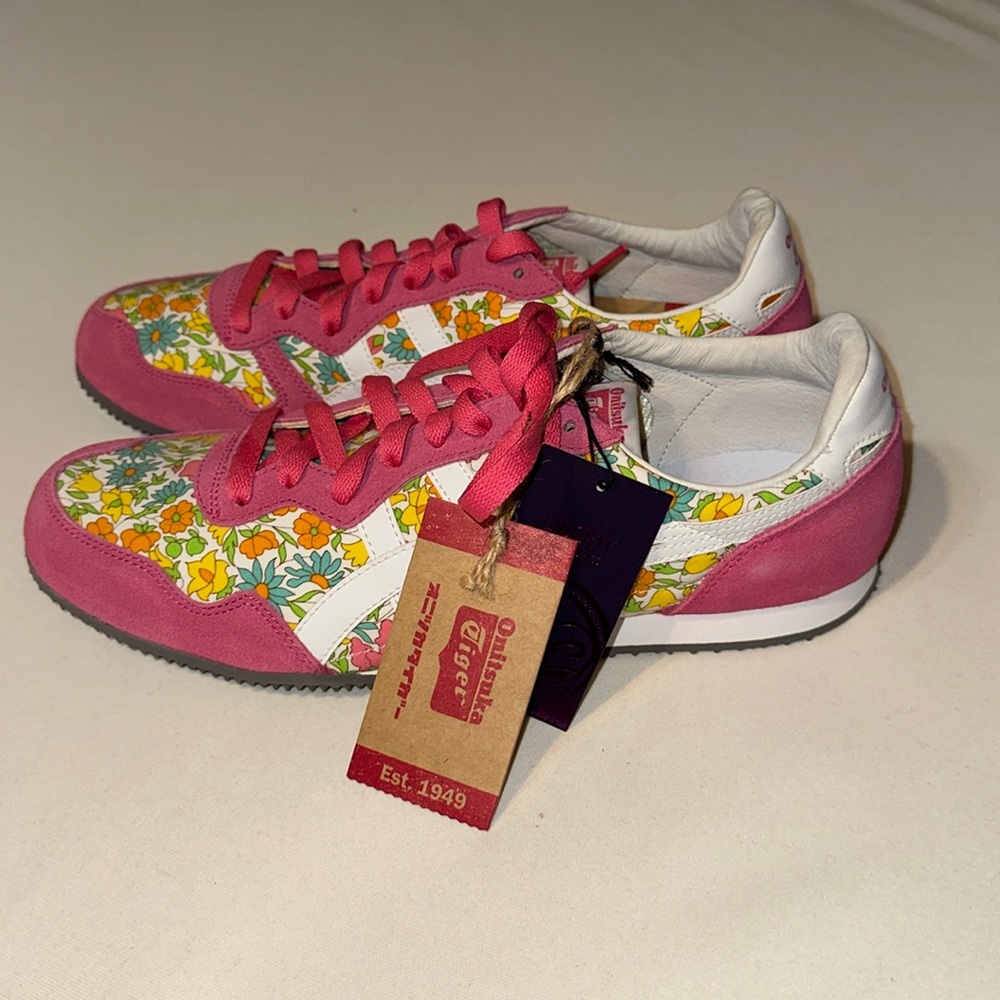 Brand New with Tags Women’s Size 10 ASICS Onitsuka Tiger floral print shoes